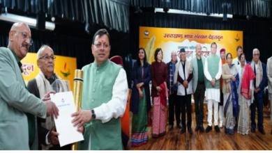 मुख्यमंत्री धामी ने साहित्यकारों को प्रदान किये उत्तराखण्ड साहित्य गौरव सम्मान