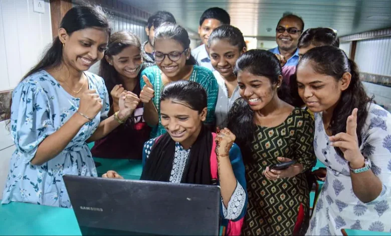 अप्रैल में इस दिन आएगा उत्तराखंड बोर्ड 10वीं और 12वीं का रिजल्ट अप्रैल में इस दिन आएगा उत्तराखंड बोर्ड 10वीं और 12वीं का रिजल्ट
