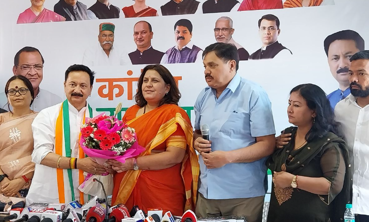 कांग्रेस का घोषणा पत्र इस देश की आवाज: राष्ट्रीय प्रवक्ता, सुप्रिया श्रीनेत कांग्रेस का घोषणा पत्र इस देश की आवाज: राष्ट्रीय प्रवक्ता, सुप्रिया श्रीनेत