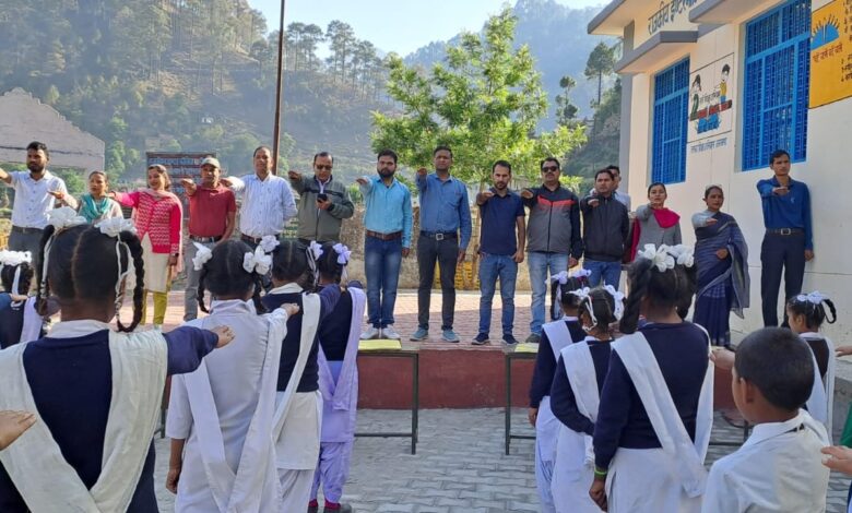 ग्रीष्म काल में वनाग्नि को रोकने के लिए चलाया जा रहा है जन-जागरुकता अभियान ग्रीष्म काल में वनाग्नि को रोकने के लिए चलाया जा रहा है जन-जागरुकता अभियान