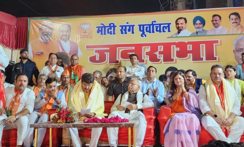 कैबिनेट मंत्री ने मोदी सरकार की उपलब्धियों को गिनाया कैबिनेट मंत्री ने मोदी सरकार की उपलब्धियों को गिनाया