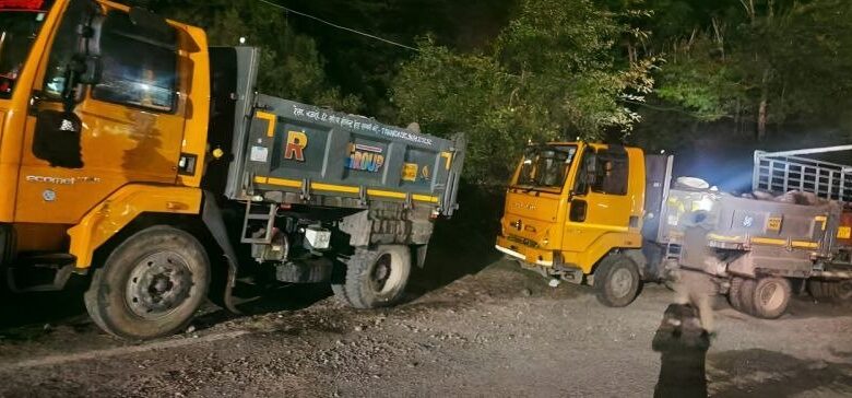 अवैध खनन के खिलाफ बड़ी कार्यवाही, पुलिस ने सीज किये चार डम्पर