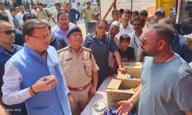 मुख्यमंत्री ने किया चारधाम यात्रा रजिस्ट्रेशन कार्यालय का स्थलीय निरीक्षण मुख्यमंत्री ने किया चारधाम यात्रा रजिस्ट्रेशन कार्यालय का स्थलीय निरीक्षण