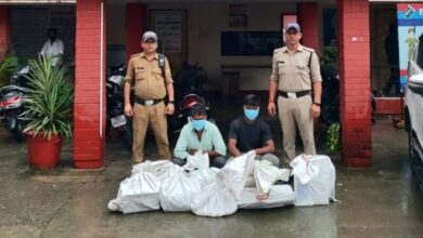 क्रैश बैरियर से लोहा चोरी करने वाले दो गिरफ्तार, माल बरामद