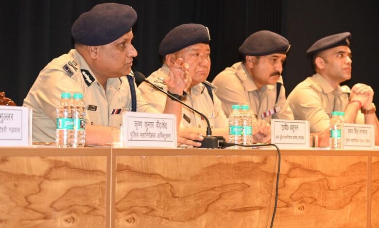 कांवड मेले में नियुक्त पुलिस बल को किया ब्रीफ कांवड मेले में नियुक्त पुलिस बल को किया ब्रीफ