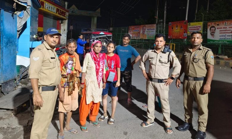 अपनो से बिछड़े लोगो का सहारा बनी दून पुलिस अपनो से बिछड़े लोगो का सहारा बनी दून पुलिस