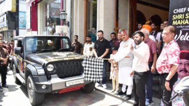 महाराज ने सबसे बड़े फ़ूड टूर को झण्डी दिखाकर रवाना किया