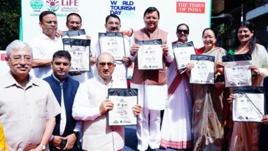 सीएम ने किया कार गार्बेज इको फ्रेंडली बैग वितरण अभियान का शुभारंभ