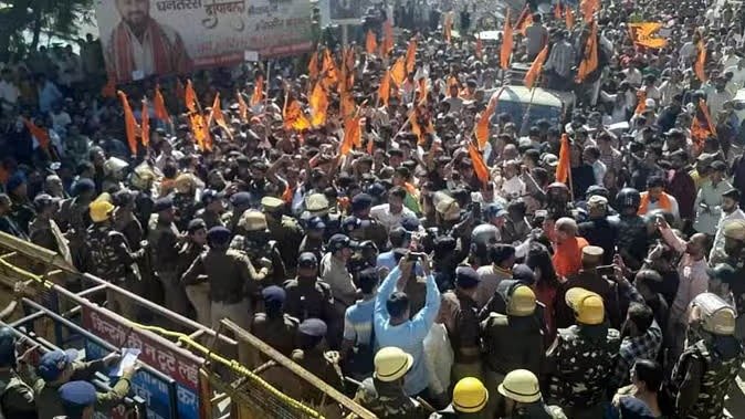 मस्जिद को लेकर बवाल, धार्मिक संगठन ने निकाली रैली मस्जिद को लेकर बवाल, धार्मिक संगठन ने निकाली रैली