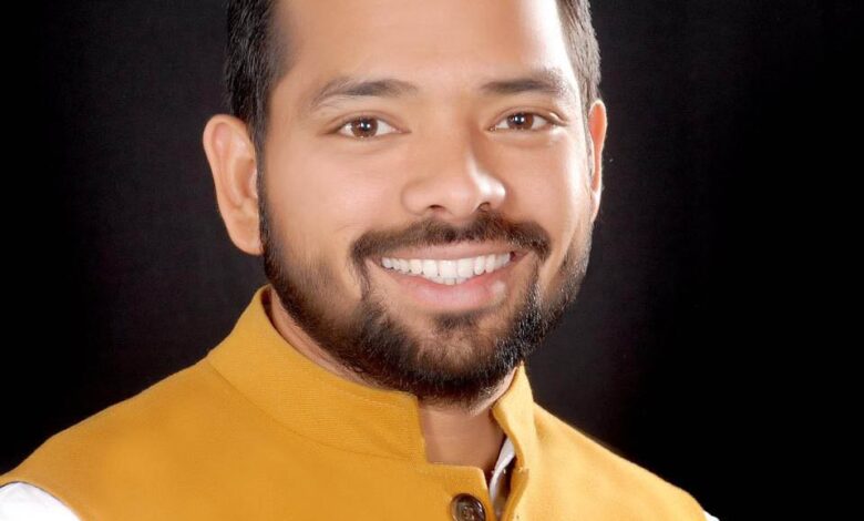 यमकेश्वर में हुई जमीन खरीद की एसआईटी जांच हो: विकास नेगी यमकेश्वर में हुई जमीन खरीद की एसआईटी जांच हो: विकास नेगी