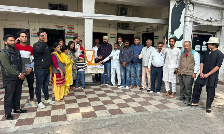 कांग्रेस भवन में श्रद्धांजलि कार्यक्रम आयोजित कांग्रेस भवन में श्रद्धांजलि कार्यक्रम आयोजित