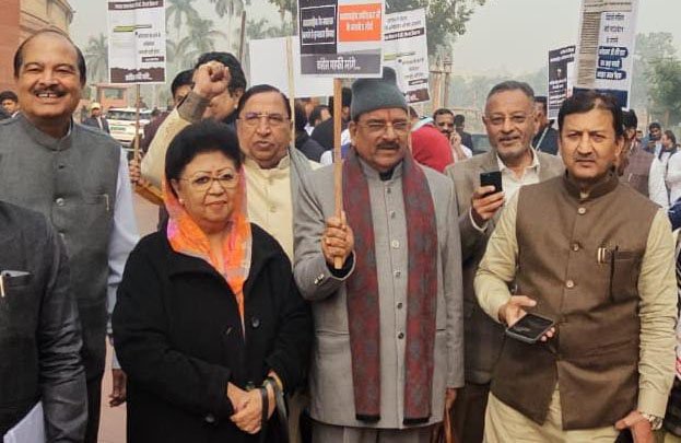 कांग्रेस ने किया हमेशा बाबा साहब समेत देश के महापुरुषो का अपमान