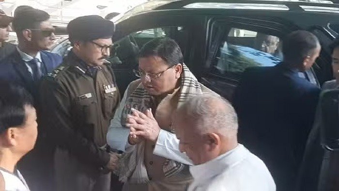 हल्द्वानी पहुंचे सीएम धामी, जाना घायलों का हाल