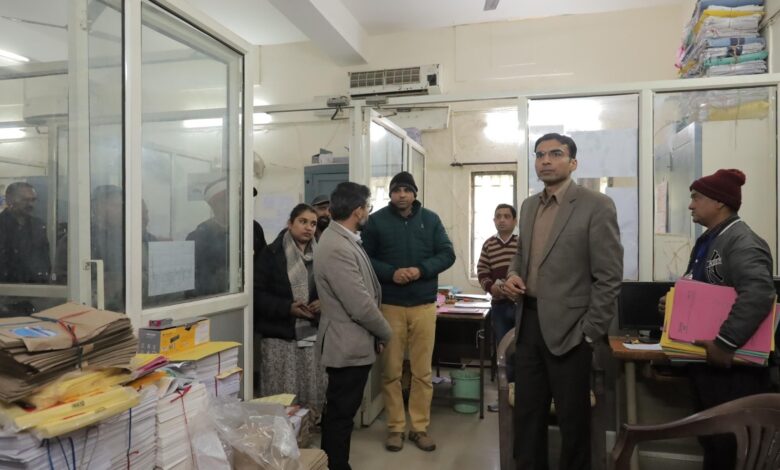 जिलाधिकारी लेटर मॉनिटिरिंग सिस्टम पर अद्यतन होने लगे हैं पत्र