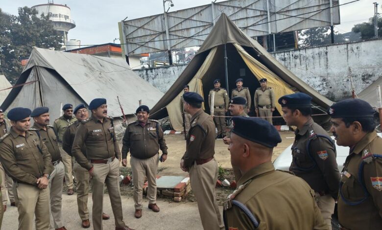 पुलिस लाइन में आयोजित की गई वर्ष की प्रथम परेड पुलिस लाइन में आयोजित की गई वर्ष की प्रथम परेड