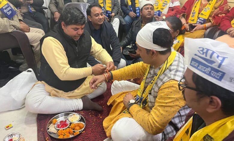 बिंदाल पुल पर हुआ आम आदमी पार्टी कार्यालय का उद्घाटन बिंदाल पुल पर हुआ आम आदमी पार्टी कार्यालय का उद्घाटन