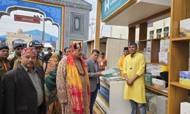 प्रयागराज महाकुंभ में लगे उत्तराखंड पवेलियन में पहुंचे महाराज प्रयागराज महाकुंभ में लगे उत्तराखंड पवेलियन में पहुंचे महाराज