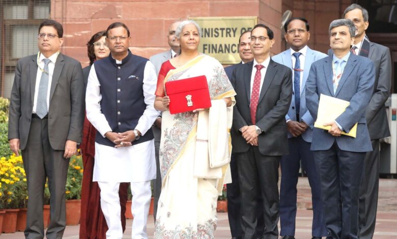 नई कर व्यवस्था के तहत 12 लाख रुपये तक की वार्षिक आय पर कोई आयकर नहीं नई कर व्यवस्था के तहत 12 लाख रुपये तक की वार्षिक आय पर कोई आयकर नहीं