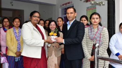 जिलाधिकारी ने किया वन स्टॉप सेंटर का निरीक्षण