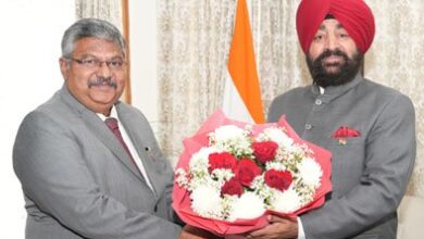 मुख्य न्यायाधीश न्यायमूर्ति गुहनाथन नरेंदर ने की राज्यपाल से मुलाकात
