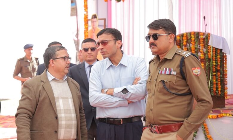 डीएम ने प्लान किया क्षेत्र भ्रमण, जनसुनवाई एवं जन गतिविधियों का बस्ता डीएम ने प्लान किया क्षेत्र भ्रमण, जनसुनवाई एवं जन गतिविधियों का बस्ता