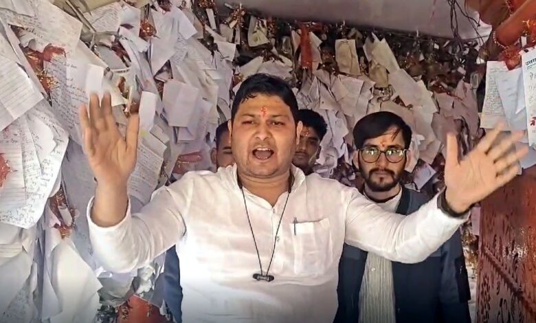 न्याय के देवता को लिखा खून से पत्र, न्याय नहीं मिला तो आत्महत्या की धमकी