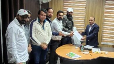 आयुक्त के सामने उठायी डिपार्टमेंटर स्टोर की समस्याएं
