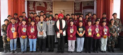राज्यपाल ने युवाओं को शिक्षा, नेतृत्व और राष्ट्र निर्माण में अपनी भूमिका निभाने के लिए प्रेरित किया राज्यपाल ने युवाओं को शिक्षा, नेतृत्व और राष्ट्र निर्माण में अपनी भूमिका निभाने के लिए प्रेरित किया