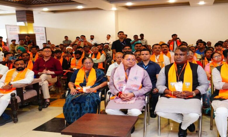 Uttarakhand News: मन की बात सुनकर CM धामी का बड़ा बयान, बोले- ये है देश का सबसे अनोखा जनसंवाद मंच…..