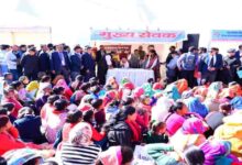 Uttarakhand News: सीएम पुष्कर सिंह धामी ने समाज कल्याण विभाग की समीक्षा बैठक में वन-क्लिक से किया ₹141 करोड़ से अधिक की पेंशन राशि का वितरण…..