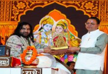 Uttarakhand News- श्रीमद्भागवत महापुराण आध्यात्मिक चेतना का आधार: कथा में पहुंचे CM धामी, संतों का किया अभिनंदन…..