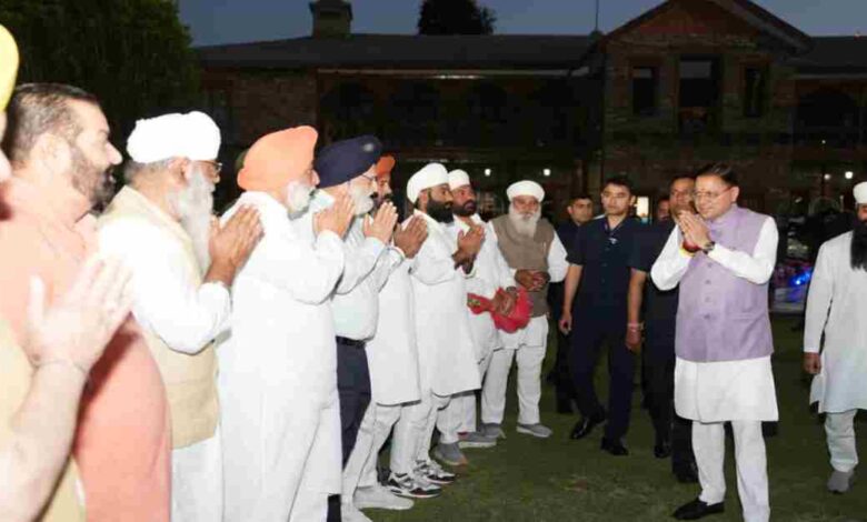 Uttarakhand News: बैसाखी पर CM धामी से सिख प्रतिनिधिमंडल की मुलाकात, हेमकुंड साहिब रोपवे परियोजना पर हुई चर्चा……