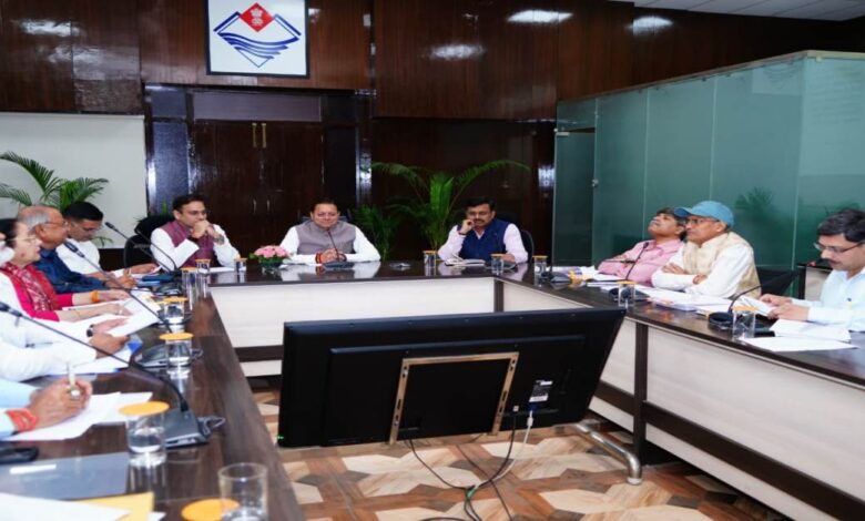 Uttarakhand News: लेट-लतीफी बिल्कुल नहीं चलेगी! नैनीताल और ऊधमसिंह नगर के विकास कार्यों की CM धामी ने की समीक्षा, अधिकारियों को दिए सख्त निर्देश….