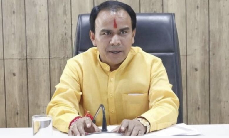 Uttarakhand: शिक्षकों को अब ऑनलाइन मिलेगी छुट्टी, शिक्षा व्यवस्था में डिजिटल शासन को बढ़ावा Uttarakhand: शिक्षकों को अब ऑनलाइन मिलेगी छुट्टी, शिक्षा व्यवस्था में डिजिटल शासन को बढ़ावा