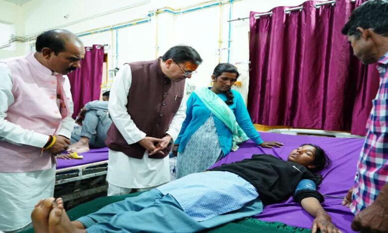Uttarakhand News: यदि किसी भी प्रकार की समस्या आती है तो… मरीजों से मिलकर मुख्यमंत्री पुष्कर सिंह धामी ने कही बड़ी बात, जानिए मुख्यमंत्री ने ऐसा क्या कहा?