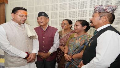 Uttarakhand News- जनसुनवाई के लिए सीएम आवास पहुंची जनता: धामी ने शिकायतों पर लिया संज्ञान, त्वरित समाधान के दिए निर्देश…..