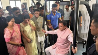 Roorkee: सीएम ने रुड़की को दिया स्पोर्ट्स कॉम्प्लेक्स का तोहफा, की एक्सरसाइज, बैडमिंटन पर भी आजमाया हाथ