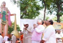 Uttarakhand News: बंडिया में CM धामी ने किया भोलेनाथ और महाबली हनुमान की प्रतिमाओं का अनावरण, बोले- ऐसे आयोजन बढ़ाते हैं भाईचारा और संस्कार….