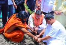 Uttarakhand News- हरेला पर्व: CM धामी ने किया पौधरोपण, दिया हरित उत्तराखण्ड और पर्यावरण संरक्षण का संदेश….. Uttarakhand News- हरेला पर्व: CM धामी ने किया पौधरोपण, दिया हरित उत्तराखण्ड और पर्यावरण संरक्षण का संदेश…..