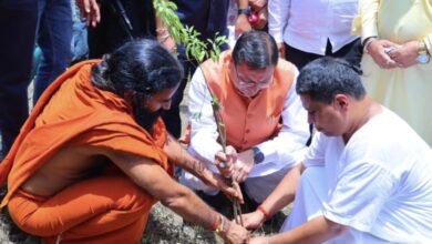 मालाग्राम में सीएम धामी ने किया पौधरोपण, ध्यान कुटी का निरीक्षण कर विकास कार्यों का लिया जायजा मालाग्राम में सीएम धामी ने किया पौधरोपण, ध्यान कुटी का निरीक्षण कर विकास कार्यों का लिया जायजा