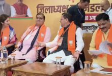 दिल्ली के बाद देहरादून में भाजपा की बड़ी बैठक, सीएम ने कार्यकर्ताओं से किया संवाद