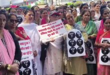 अंकिता भंडारी को न्याय की मांग, गांधी पार्क से घंटाघर तक मानव श्रृंखला बनाकर दी श्रद्धांजलि