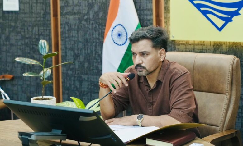 आवारा पशुओं पर डीएम सख्त, सर्वे कर पोर्टल पर अपलोड होगा पूरा डेटा आवारा पशुओं पर डीएम सख्त, सर्वे कर पोर्टल पर अपलोड होगा पूरा डेटा