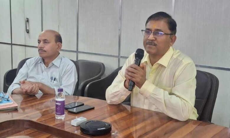 पीक आवर्स में बिजली की किल्लत, 10 रुपये यूनिट तक खर्च के बाद भी नहीं मिल रही पर्याप्त बिजली