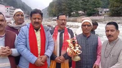 पीएम मोदी के जन्मदिन पर चारों धामों में विशेष पूजा, स्वस्थ और दीर्घायु जीवन की कामना पीएम मोदी के जन्मदिन पर चारों धामों में विशेष पूजा, स्वस्थ और दीर्घायु जीवन की कामना
