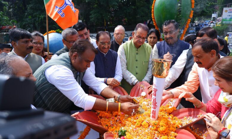 मोदी-मोदी’ के नारों से गूंजा देहरादून, भाजपा कार्यकर्ताओं ने लिया विकसित भारत का संकल्प
