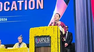 डिग्री-पैकेज नहीं, संस्कार और व्यवहार से बनती है असली पहचान: धामी डिग्री-पैकेज नहीं, संस्कार और व्यवहार से बनती है असली पहचान: धामी
