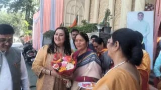 बांसुरी स्वराज ने श्रीनगर में कार्यकर्ताओं में भरा जोश, संगठन की मजबूती पर जोर।