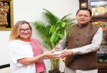 Uttarakhand News: ऋषिकेश में फिर गूंजेगी बीटल्स की कहानी! ऑस्कर विजेता निर्देशक की फिल्म की फरवरी 2027 में होगी शूटिंग, CM धामी से मिले अंतरराष्ट्रीय फिल्म निर्माता…