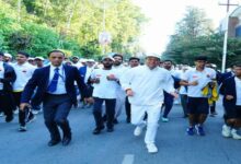 Uttarakhand News: CM धामी ने ‘ड्रग फ्री उत्तराखण्ड वॉकथॉन’ को दिखाई हरी झंडी, युवाओं से नशामुक्त उत्तराखंड बनाने की अपील…..